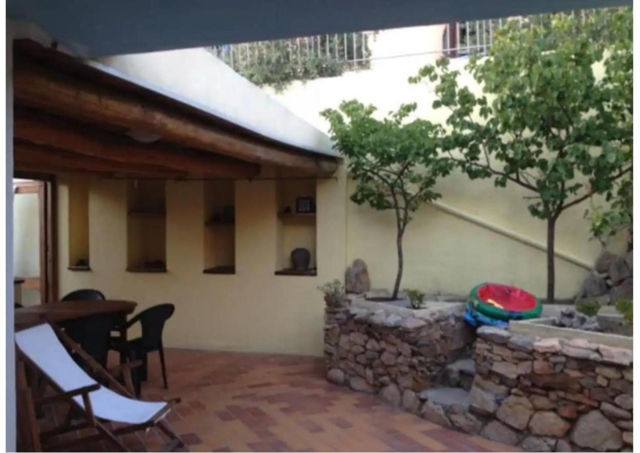 Casa Vacanze A Pochi Passi Dal Mare La Maddalena  Exterior photo